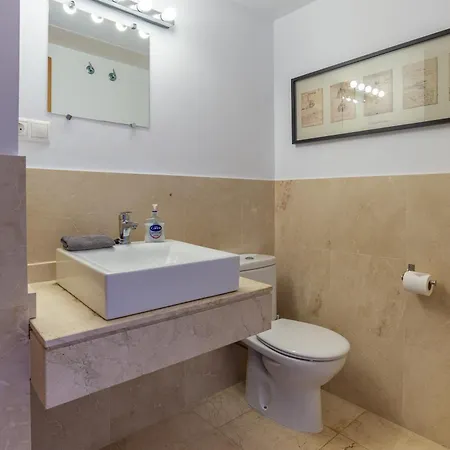 4 Bed Townhouse With Stunning View *