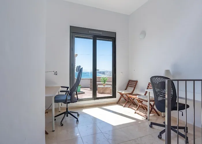 4 Bed Townhouse With Stunning View Tatil Evi Fuengirola