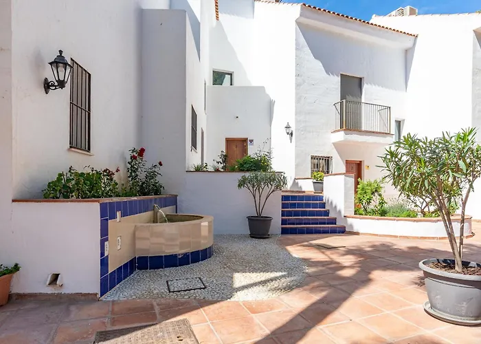 4 Bed Townhouse With Stunning View Tatil Evi Fuengirola