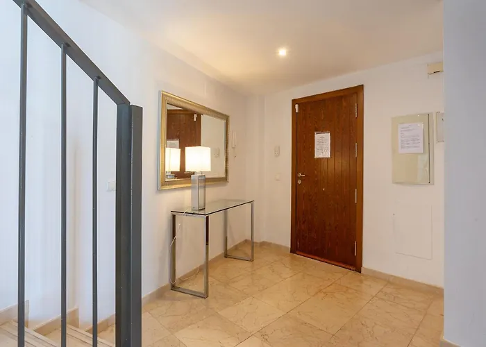 4 Bed Townhouse With Stunning View *