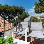 4 Bed Townhouse With Stunning View Дом отдыха Фуэнхирола