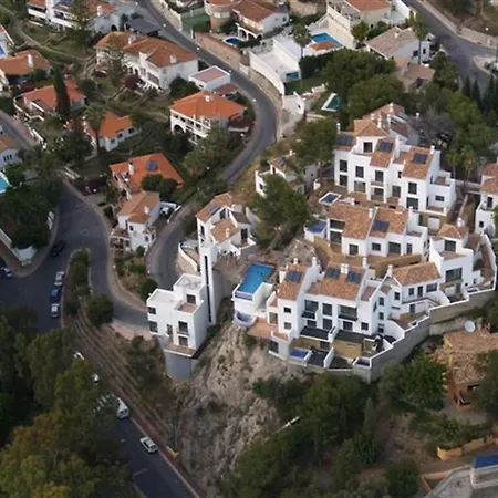 4 Bed Townhouse With Stunning View Фуэнхирола